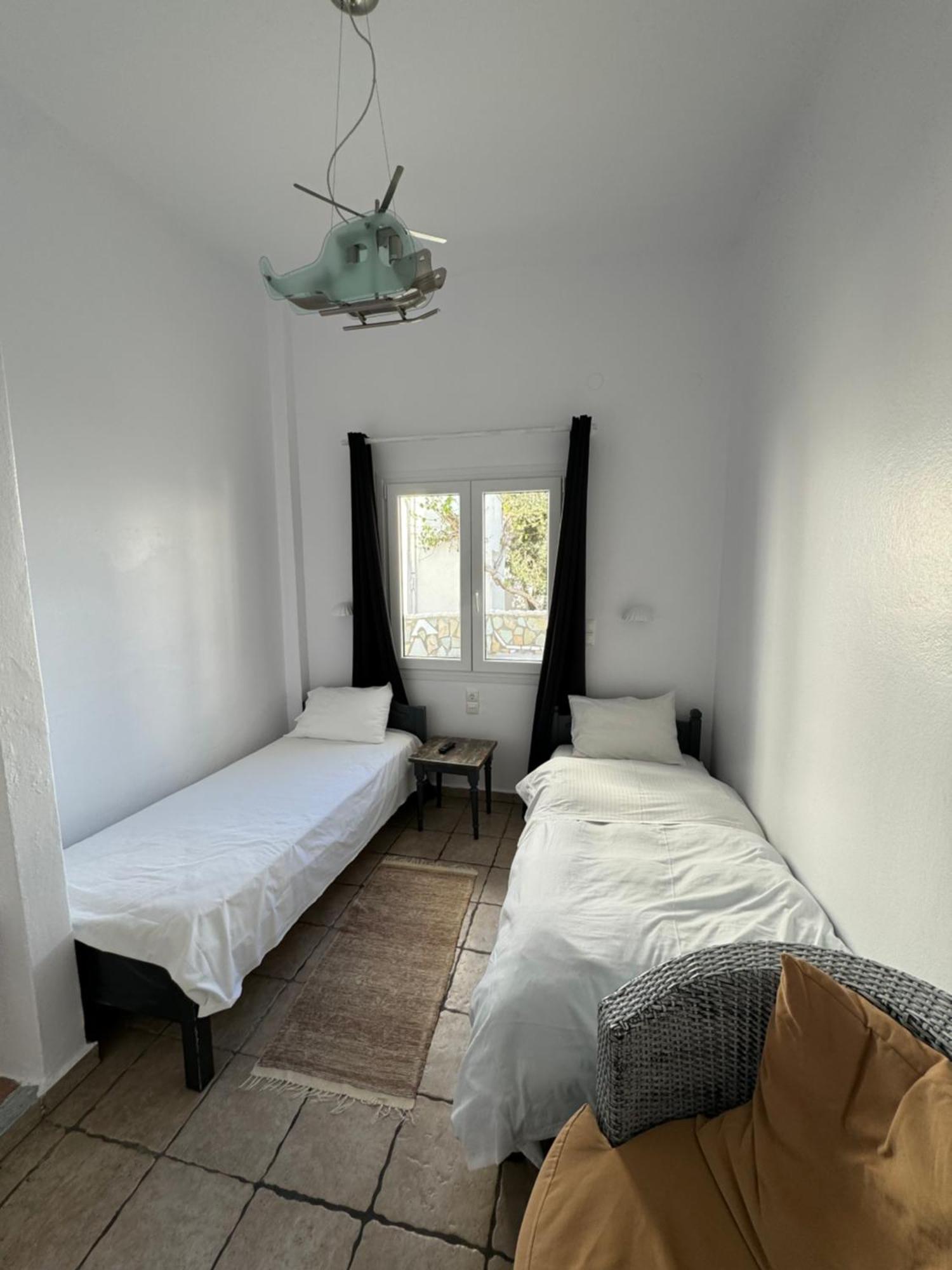 Madaky Hotel Науса Екстер'єр фото