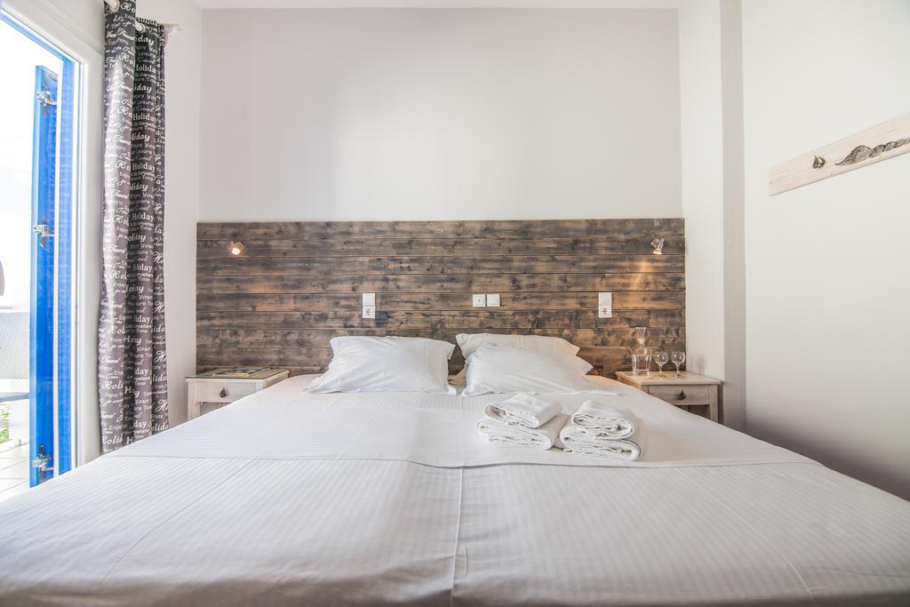 Madaky Hotel Науса Екстер'єр фото